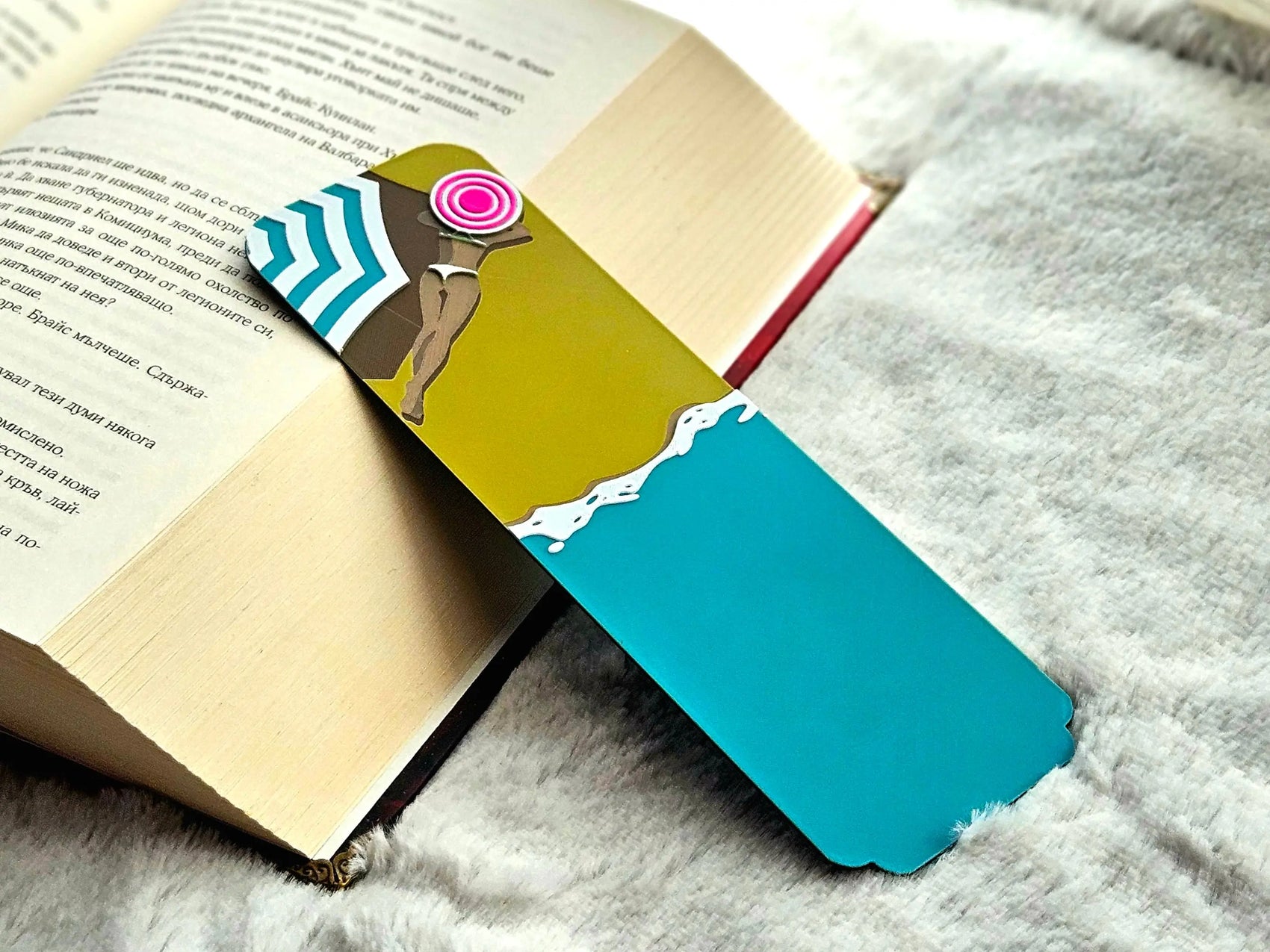 BEACH DAY BOOKMARK – SUMMER ESCAPE GIFT FOR READERS - Fandom Forged