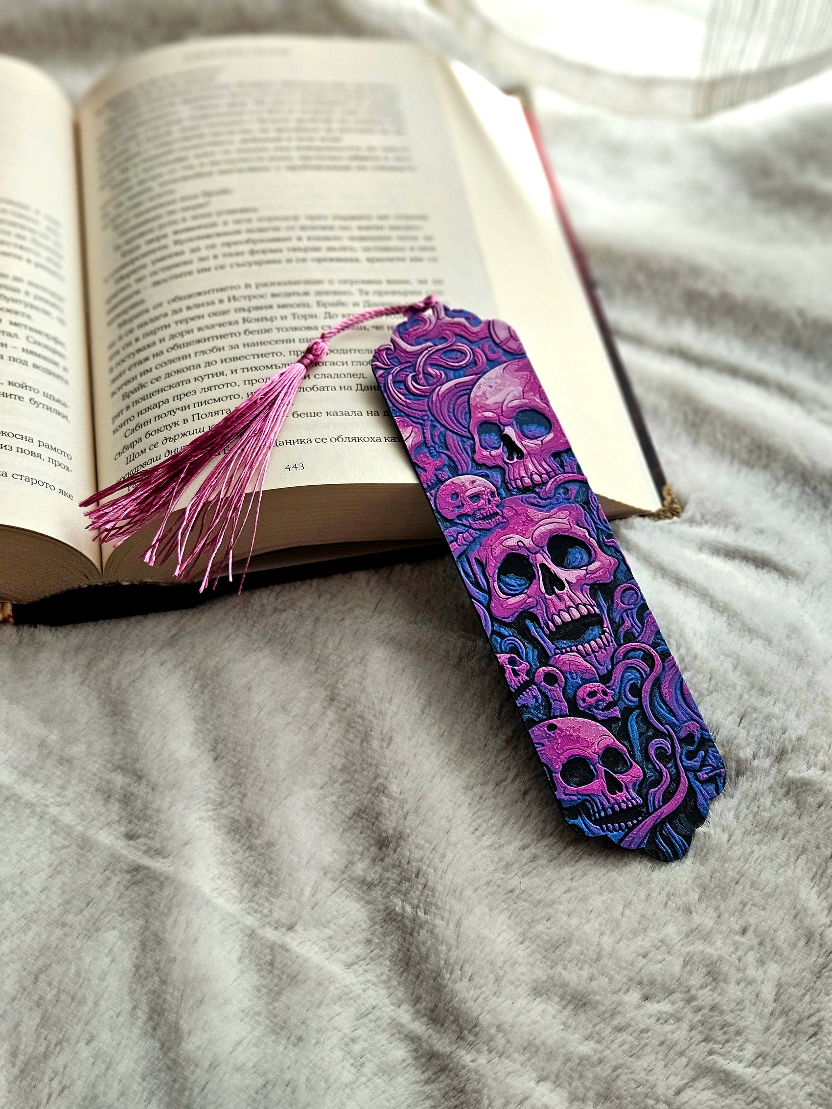 Gothic Skull Bookmark with Purple Tassel – Dark Fantasy Gift for Readers