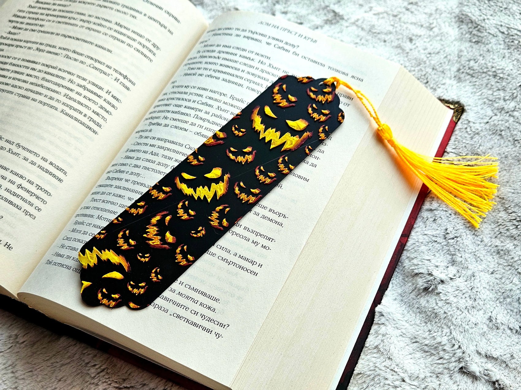 Jack-o’-lantern bookmark with yellow tassel – spooky Halloween gift for readers - Fandom Forged