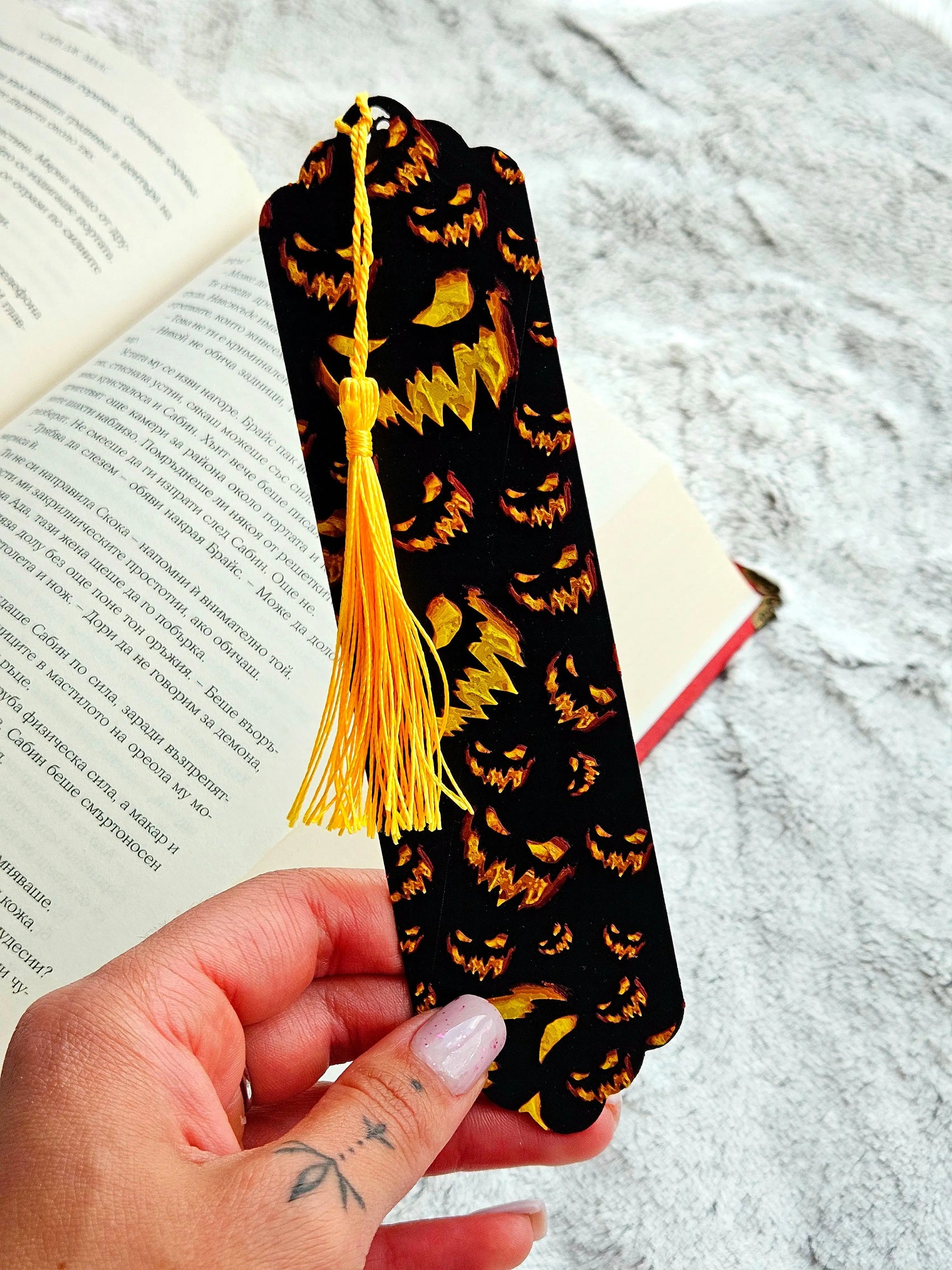 Jack-o’-lantern bookmark with yellow tassel – spooky Halloween gift for readers - Fandom Forged